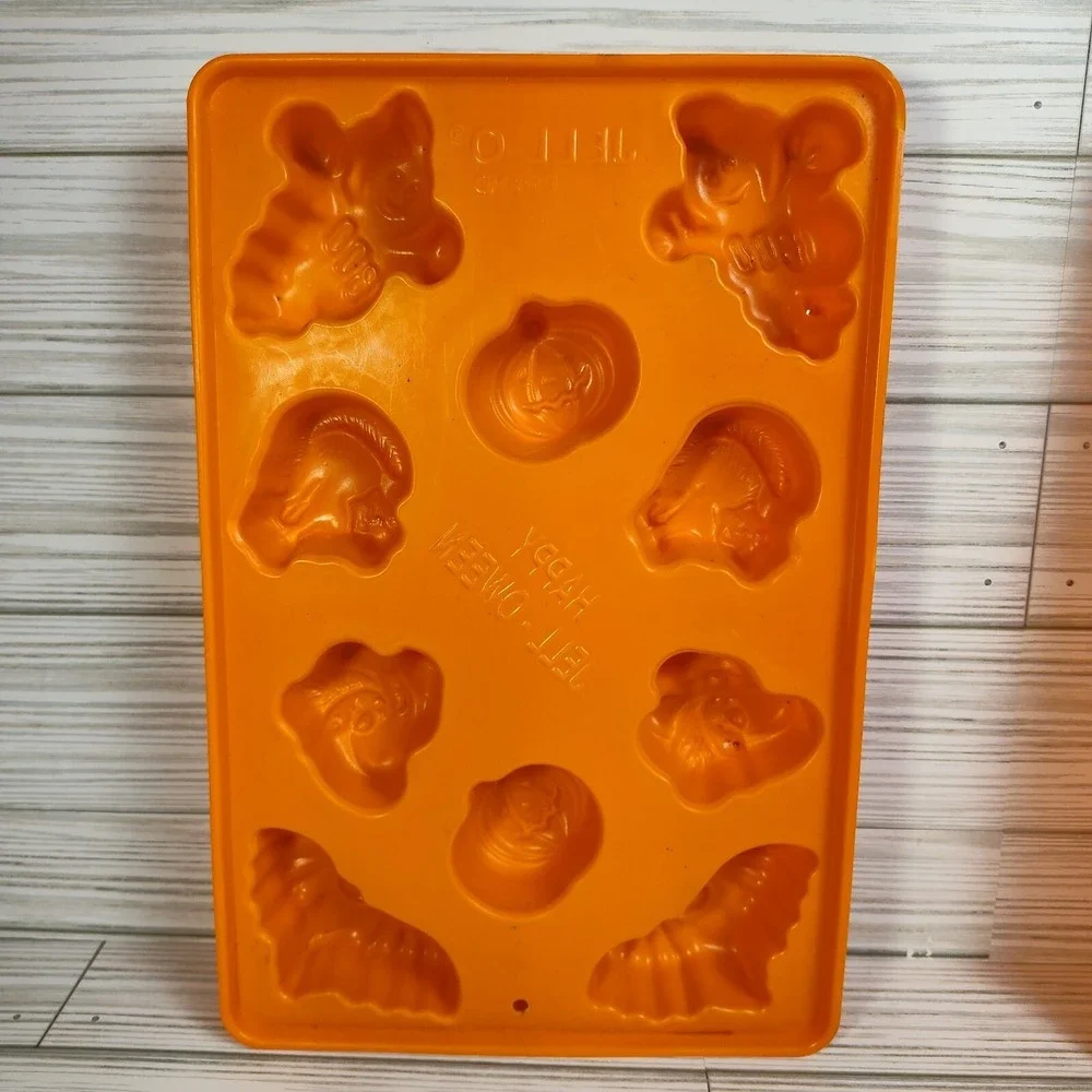 Jello Jell-O Jigglers Halloween Molds‎ Lot 5 Bats Pumpkin Ghost Skull Witch Cats